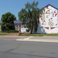 Das Kranichgymnasium befindet sich in der Straße zur Windmühle.