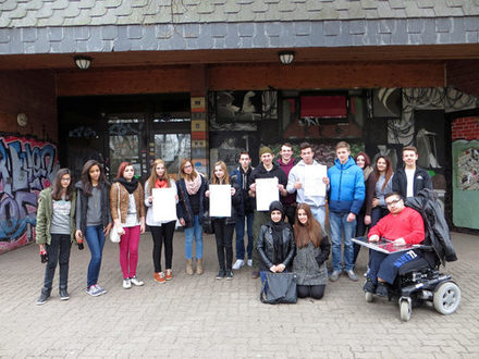 Viele Jugendliche nahmen an der Auslosung im Forellenhof teil. (Foto: Stadt Salzgitter)