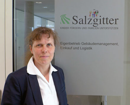 Doreen Jansen ist neue Leiterin des Eigenbetriebes Gebäudemanagement, Einkauf und Logistik. (Foto: Stadt Salzgitter)