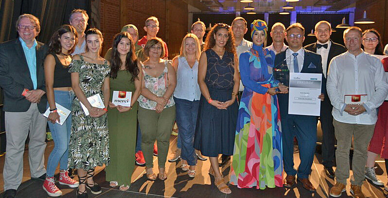 Die Bunte Sole (früherer Integrationspreis) erhielt in diesem Jahr Emani Ben Romdhane aus Lebenstedt, die sich seit vielen Jahren auf vielfältige praktische Weise für die Integration einsetzt.