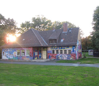 Der Kinder- und Jugendtreff (KJT) Graffiti im Stadtpark ist sanierungsbedürftig.