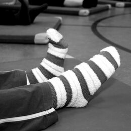 Die Volkshochschule der Stadt Salzgitter hat freie Plätze in ihrem neuen Kurs „Socken stricken von Anfang an“, der am 9. Januar beginnt.