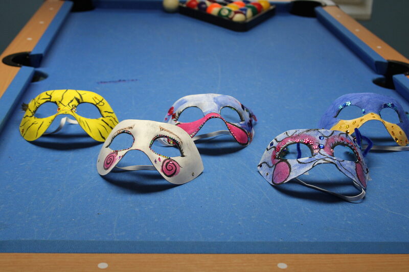 Zauberhafte Masken erstellten die Kinder im KJT Hallendorf.