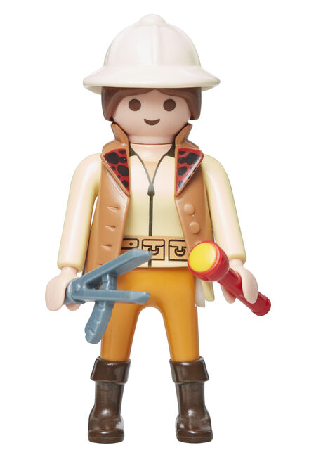 Eine der in der Ausstellung gezeigten Figuren: Archäologin