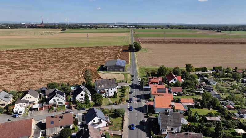 Zwischen Salder und der Kreuzung Diebesstieg wird ein Radweg gebaut. Die Verkehrsführung ändert sich dadurch: Von Salder bis zum Diebeststieg kann weiterhin gefahren werden.