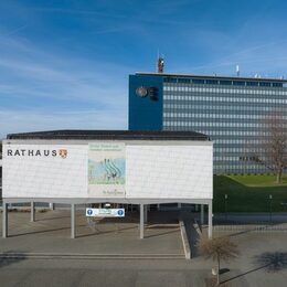 Bild des Rathauses