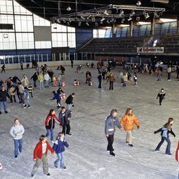 Eissporthalle am Salzgittersee.