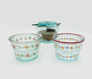 Gegenstände, die aus Glasminen gefertigt wurden: Bemalte Glasbehälter, Räuchergefäß
